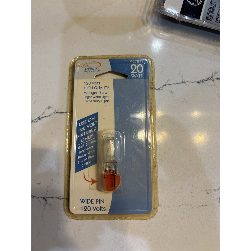 1 Bright Effects 20 Watt 120 volt bright white #137531 GY6.35 Base